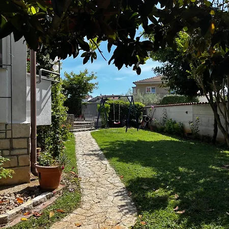 Apartman Rozi *
