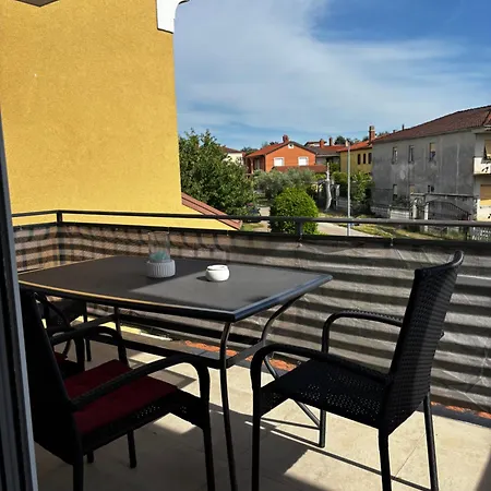 Rozi Apartman *