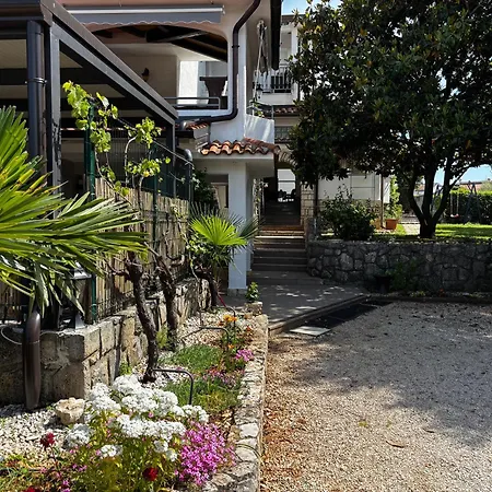 Apartment Rozi Umag