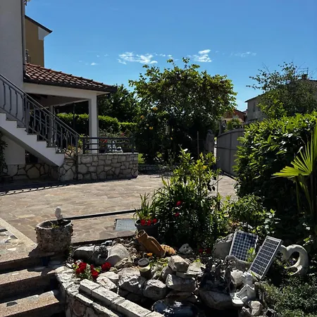 Rozi Apartman